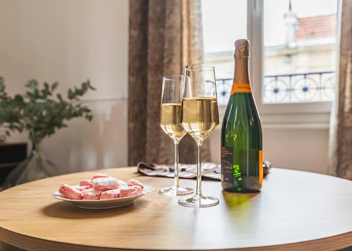 La Fine Bulle, De Charme Au Coeur De Apartment Reims